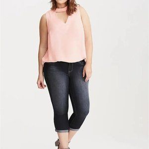 Torrid Blush Pink Choker Neck‎ V-Neck Sleeveless Georgette Blouse Size 2 NEW